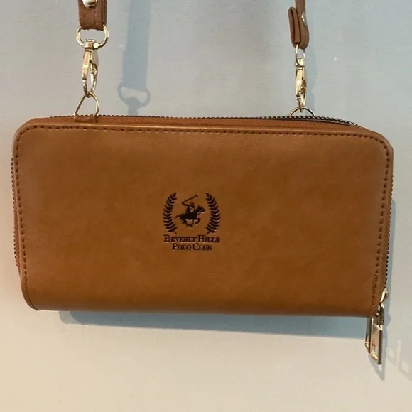 Beverly Hills Polo Club Crossbody - Picture 4 of 9